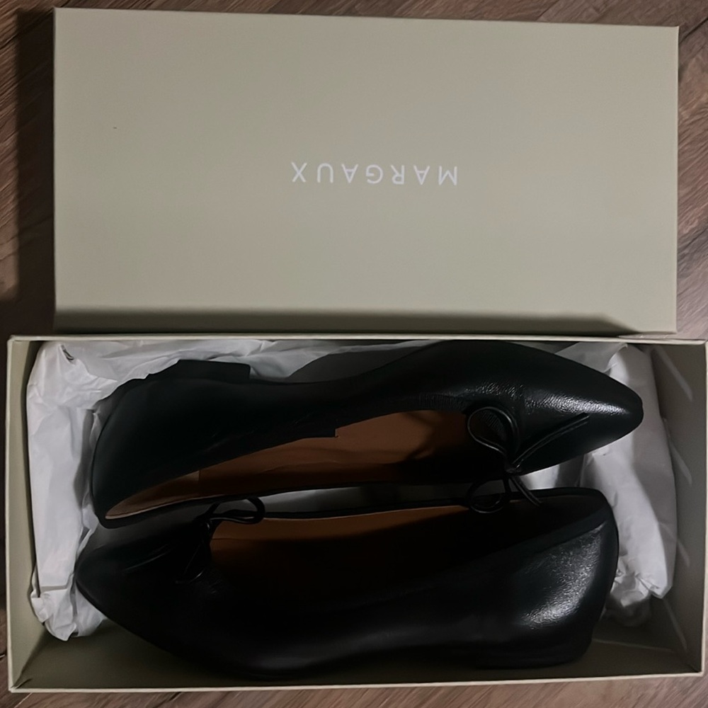 MARGAUX BLACK POINTY BALLET FLAT